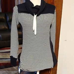 Eddie Bauer Top. NWT